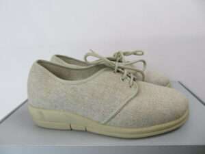 Witte Comfort Line schoenen van Fischer met zachte en aangename pasvorm