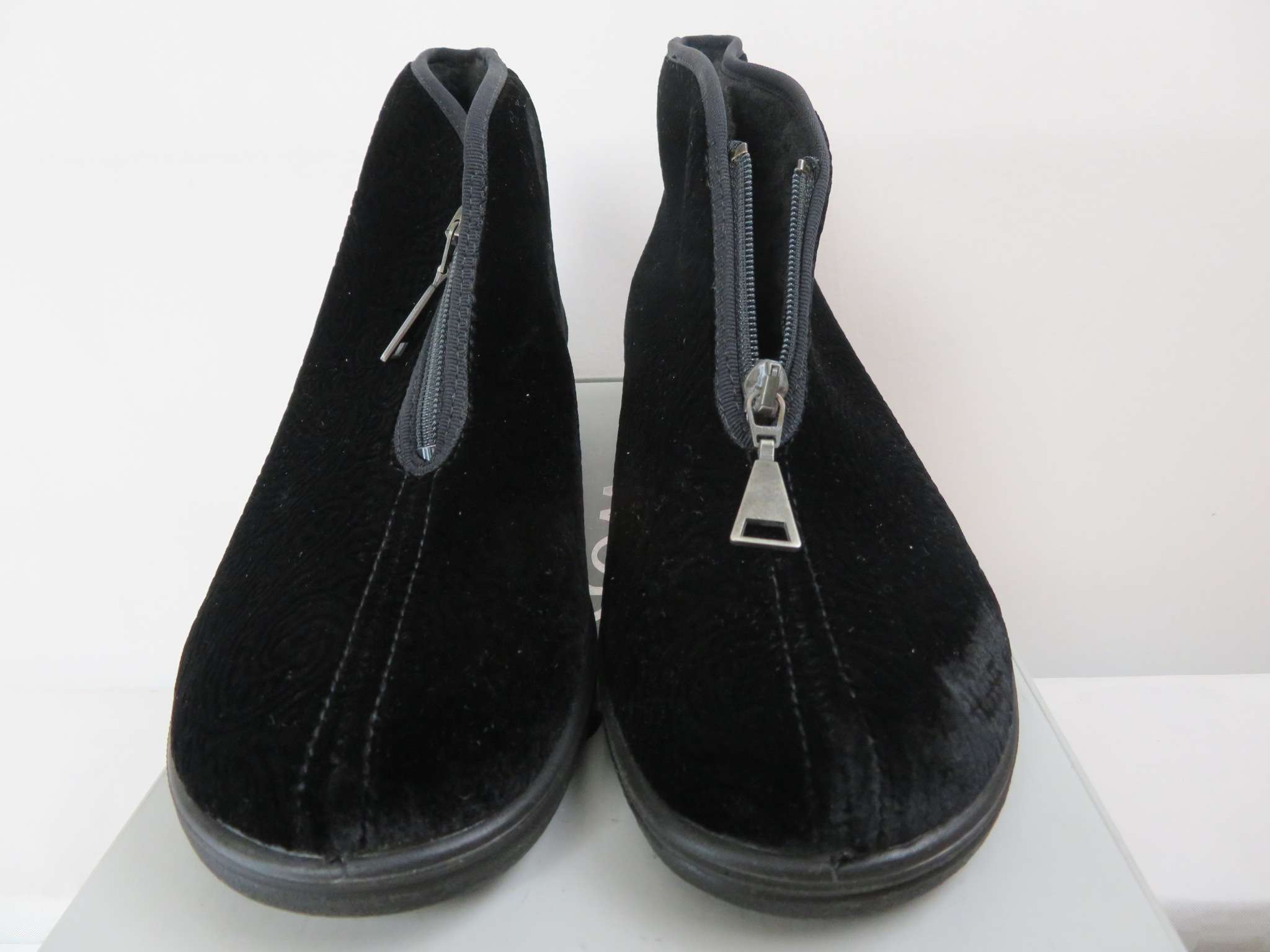 Zwarte comfort velvet schoenen van Romika met zachte en luxe uitstraling