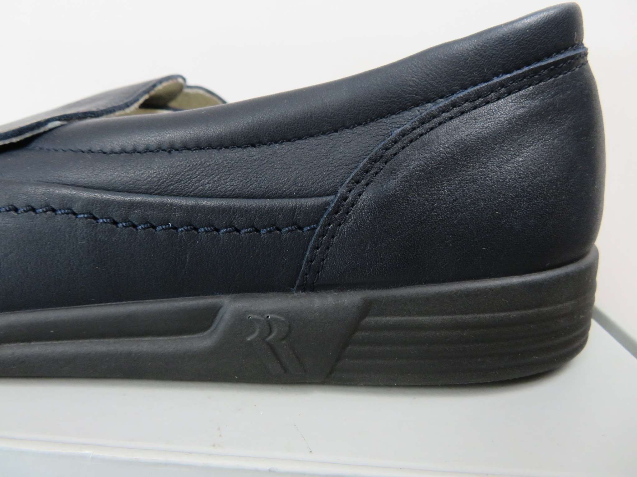 Sapatos masculinos Romika pretos confortáveis uso diário