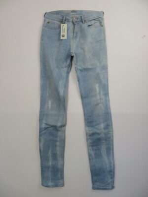 Lichtblauwe denim jeans met distressed afwerking